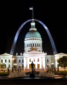 Old St Louis Courthouse and Arch